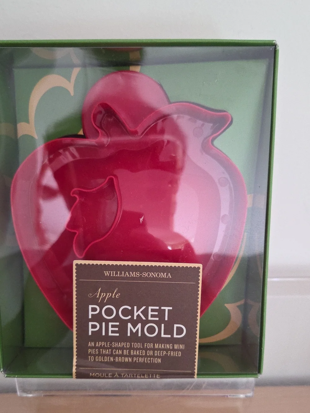 Williams Sonoma Red Apple Pocket Pie Mold...NWT